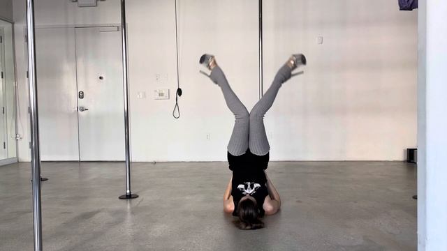 DIAMOND CLACK FLOORWORK MOVE || Floorwork For Pole Dance || Tutorial For Beginners and Advanced смотреть онлайн