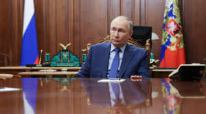 Путин назвал трагически погибшего Раиси человеком слова