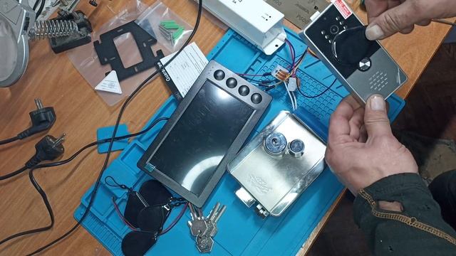 установка видео домофона своими руками.