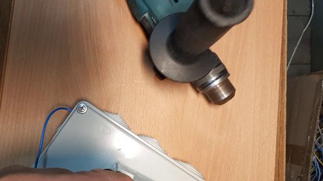 Источник питания 220 В. Загадка. Что внутри? смотреть онлайн