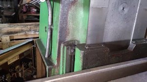 6Р13 продам вертикально-фрезерный станок