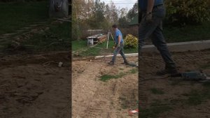 Забивание свай гидравлическим копером. ООО "СК Свой Дом" компания которая производила работы.