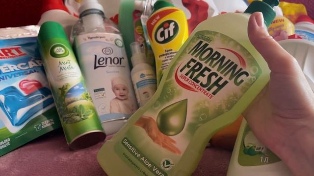 Запасы бытовой химии (много для стирки и мытья посуды)? смотреть онлайн