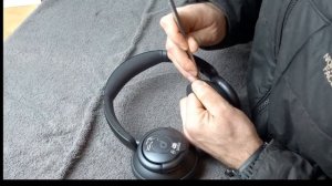 Anker Soundcore Life Q30 and Q35 ear pad installation by AHG