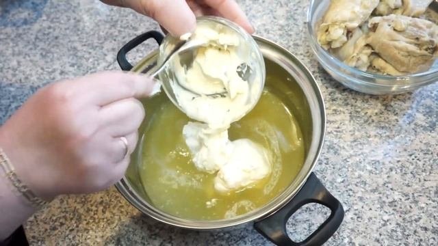 КУРИЦА В СЫРНОМ СОУСЕ. Пальчики оближите! А готовится на раз, два, три…