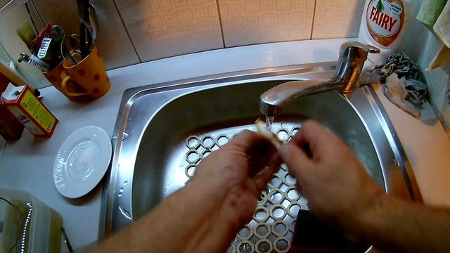 Чистка медных монет с помощью электролиза!!! смотреть онлайн