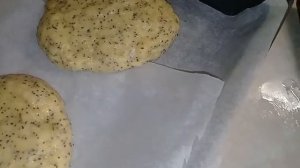 сдобные лепёшки с маком.
