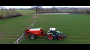 Fendt Vario 933  mit Rauch AGT6036