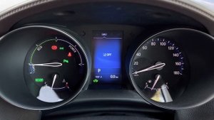 Обзор Toyota C-HR, 2019г., комплектация: "G", пробег: 49000км., аукционная оценка 4 балла