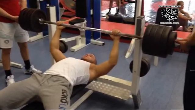 Artur - Bankdrücken - Krafttraining - 200 kg x 1 - Full HD - Part 6 смотреть онлайн