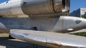 Самолет-памятник Ту-22 в Энгельсе