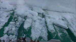 Как снег загнул забор