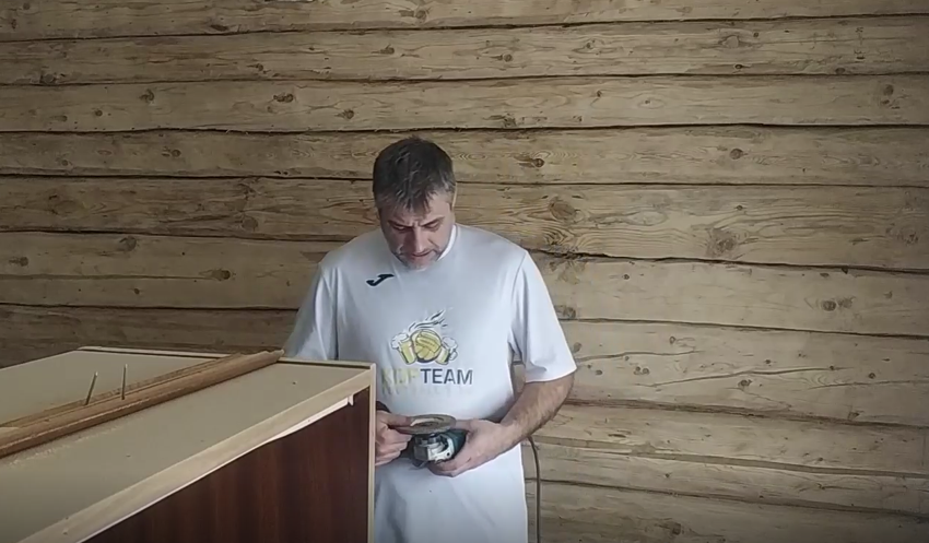 ремонт деревенского сруба. Комната.