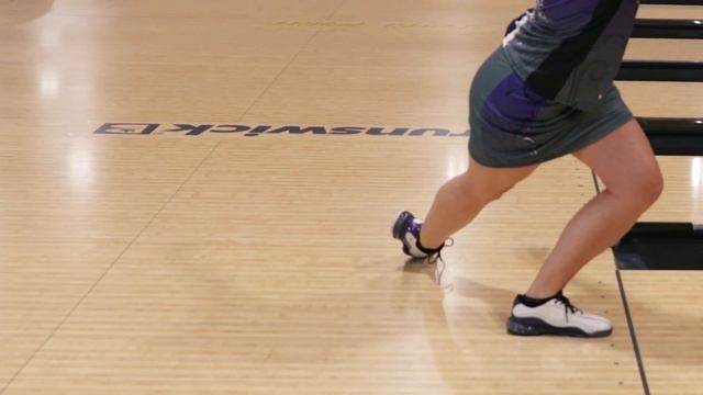 The Power Step | Improve Your Bowling Footwork & Create Better Ball Motion смотреть онлайн