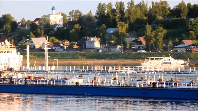 Танкер Волгонефть 106 проходит Тутаев вверх по Волге 4 06 2021г смотреть онлайн
