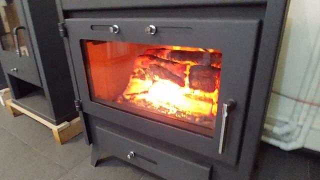 Piec kominkowy Modena 13kW Skladova Tehnika смотреть онлайн