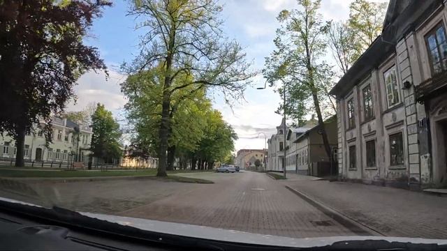 ВЕНТСПИЛС, ЛАТВИЯ / Катаемся по вечернему городу / Район Парвента / 26.05.2022. смотреть онлайн