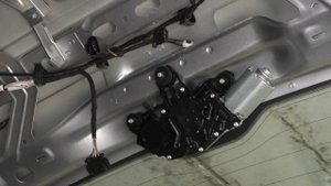 How to remove rear window wiper motor - VW POLO MK4