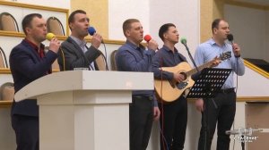 Стекает кровь с креста / Песня