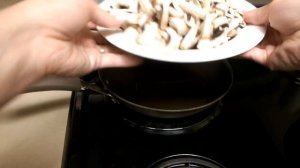 Капуста тушеная с мясом и грибами