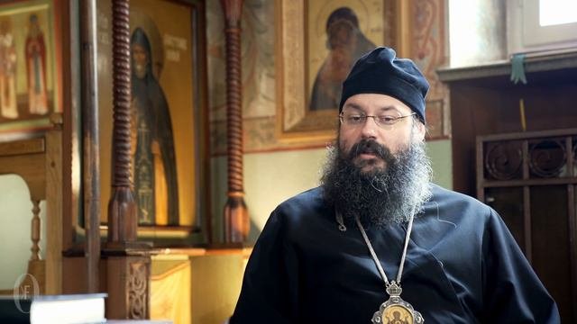 Существуют ли чудеса на самом деле? Как прославляют святых? Кто решает святой человек или нет?