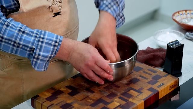 Как приготовить сочные ДОМАШНИЕ КОЛБАСКИ? Просто и без заморочек! РЕЦЕПТ от Ильи Лазерсона