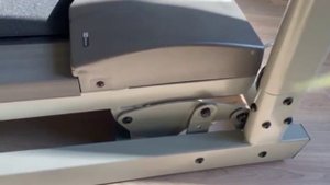 Беговая дорожка Torneo опускается