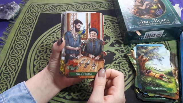 Green Witch Tarot - обзор колоды. Первое впечатление