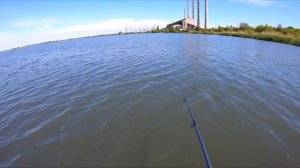 ЛОВЛЯ КРУПНОГО БЫЧКА на ПЕЧЕНЬ | РЫБАЛКА как на МОРЕ.