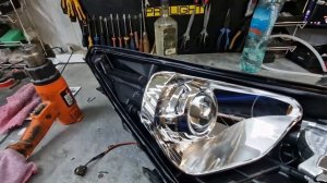 Hyundai Solaris Бюджетный вариант улучшения света: Установка бидиодных линз ZORKiY M30 Compact 4K