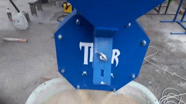 Тест однофазной зернодробилки,для заказчика из г.Новосибирск смотреть онлайн