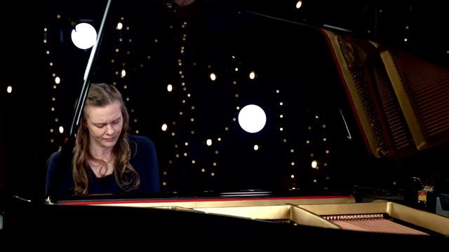 Music on the Headquarters Campus – Clair de Lune смотреть онлайн