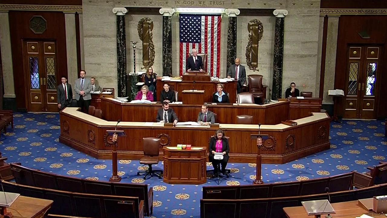 В США утвердили проект временного бюджета сроком на 45 дней