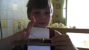 скрытый клинок ассасина из картона и бумаги