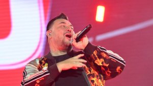 В память: Жуков исполнил песню Шатунова на своем концерте