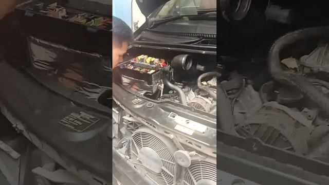 remove and install alternator Mercedes Benz viano engine v6