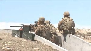 Автоматический гранатомет Mk19 и пулемет M2 Browning Стрельбы на полигоне