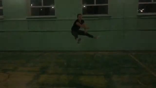 Йау , прыжок в поперечный с приземлением в поперечный с разворотом на 270 смотреть онлайн