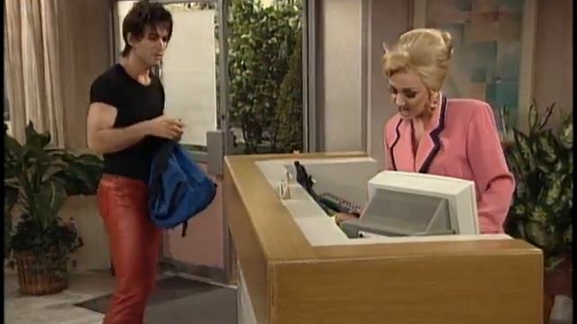 MADtv - Vancome Lady: Betty Ford Center смотреть онлайн