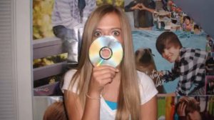 Somebody To Love-Justin Bieber ft. Usher