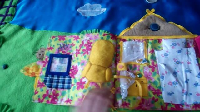 Развивающий коврик и волшебные домики! смотреть онлайн