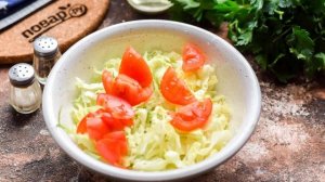 Простой салат из свежей капусты