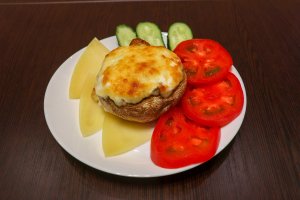 Запеченные фаршированные грибы