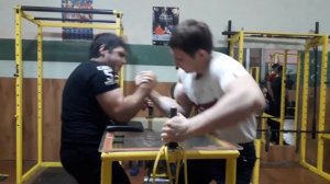 Армрестлинг. Armwrestling. Тренировка верха за столом. Подписываемся!!