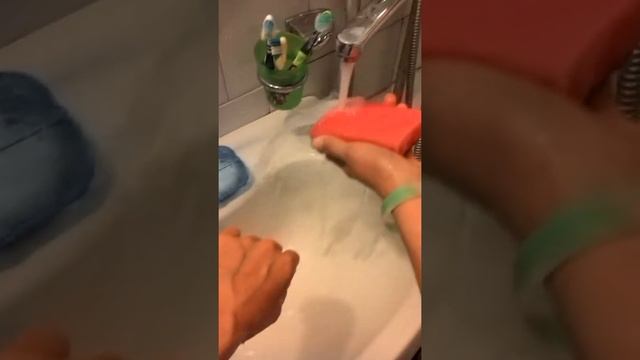 Как клеить татуировки смотреть онлайн