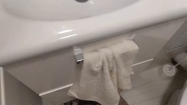 Интерьер совмещенного санузла. Кафельная плитка коллекции Шебби шик. Сколько длился ремонт? смотреть онлайн