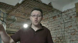 Полусухая цементная стяжка вместо деревянного пола.