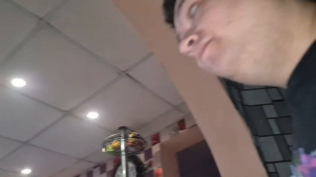 Жарим домашние пельмени на сковородке на оливковом масле на ужин! Катеньеа жарит пельмени на плите! смотреть онлайн