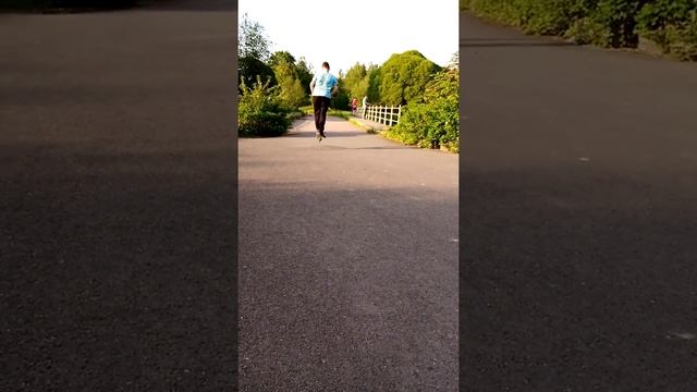 Вечерние катание на самокате смотреть онлайн