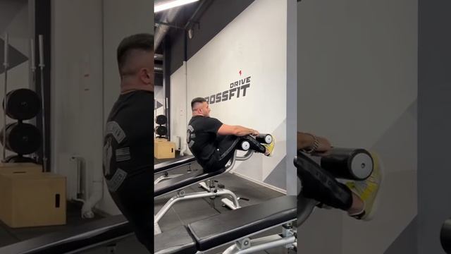 Косые скручивания на Римском стуле смотреть онлайн